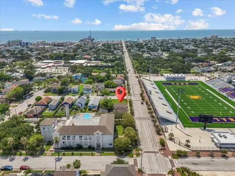 1320 27th Street Galveston TX 77550