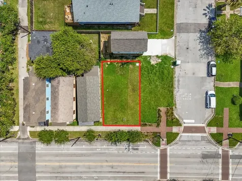 1320 27th Street Galveston TX 77550