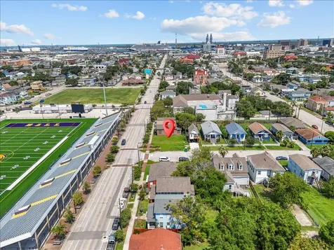 1320 27th Street Galveston TX 77550