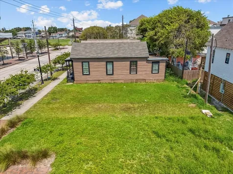 1320 27th Street Galveston TX 77550