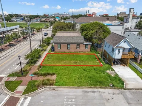 1320 27th Street Galveston TX 77550