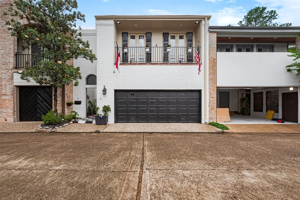 3 River Hollow Lane Houston TX 77027