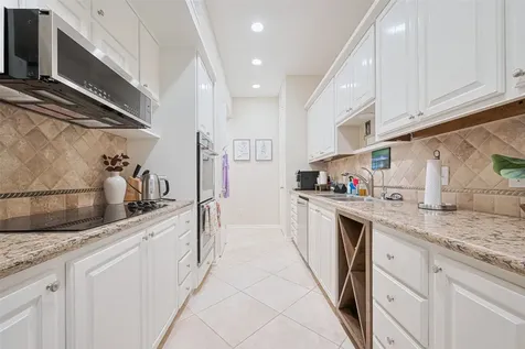 3 River Hollow Lane Houston TX 77027