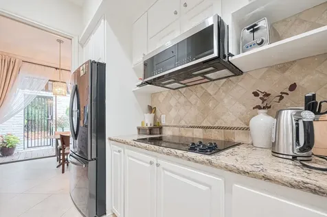 3 River Hollow Lane Houston TX 77027