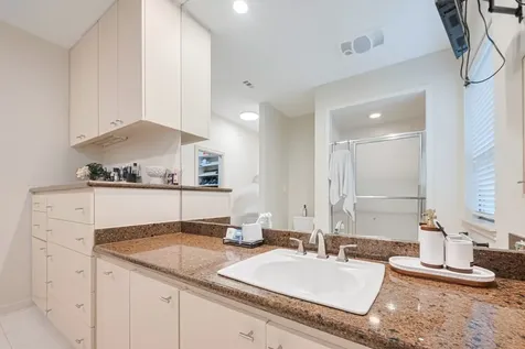 3 River Hollow Lane Houston TX 77027