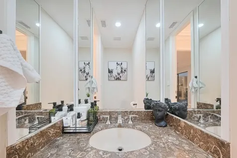 3 River Hollow Lane Houston TX 77027