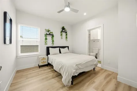 4513 Reed Road B Houston TX 77051