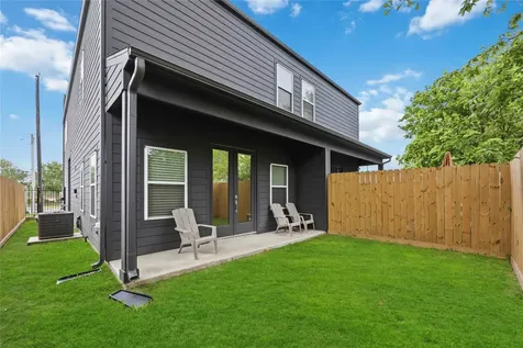 4513 Reed Road B Houston TX 77051