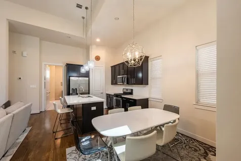 94 N Hutcheson Street Houston TX 77003
