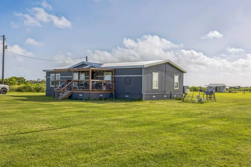 248 County Road 477 Palacios TX 77465
