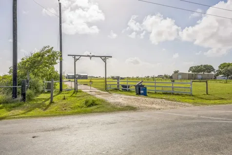 248 County Road 477 Palacios TX 77465