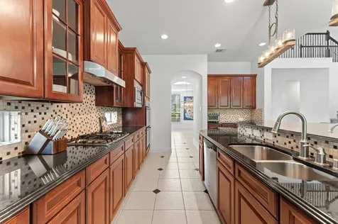 39 Tioga Place Tomball TX 77375