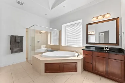 39 Tioga Place Tomball TX 77375