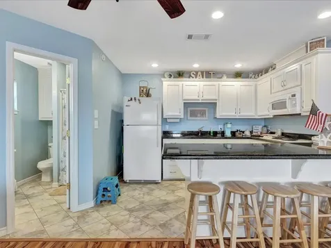 979 Sea Spray Drive Crystal Beach TX 77650
