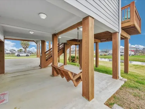 979 Sea Spray Drive Crystal Beach TX 77650