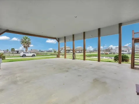 979 Sea Spray Drive Crystal Beach TX 77650