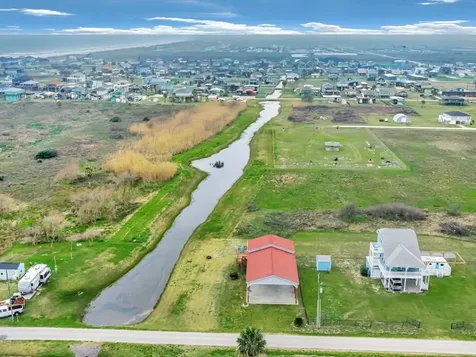 979 Sea Spray Drive Crystal Beach TX 77650