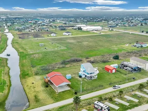 979 Sea Spray Drive Crystal Beach TX 77650