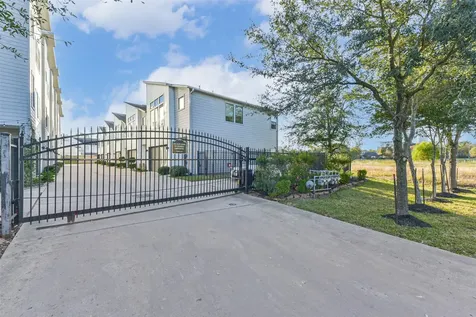 3206 N Macgregor Way A Houston TX 77004