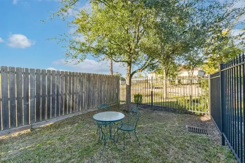3206 N Macgregor Way A Houston TX 77004