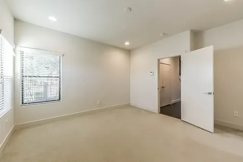 3206 N Macgregor Way A Houston TX 77004