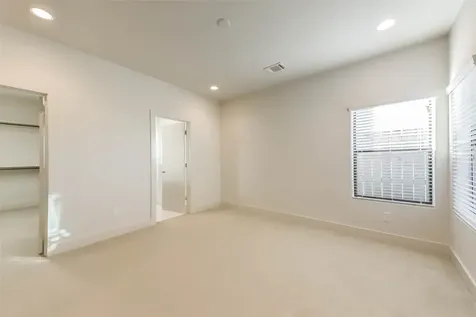 3206 N Macgregor Way A Houston TX 77004