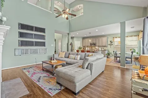 8815 Wenona Walk Missouri City TX 77459