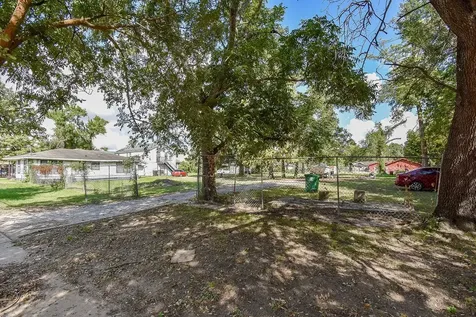 2413 E Crosstimbers Street Houston TX 77093