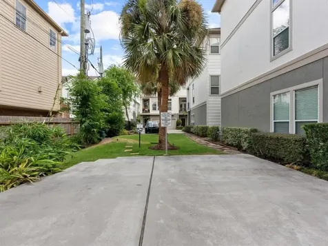 625 Hartman Street Houston TX 77007
