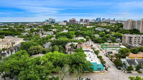 815 Hawthorne Street Houston TX 77006