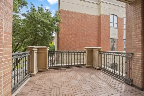 2299 Lone Star Drive 327 Sugar Land TX 77479
