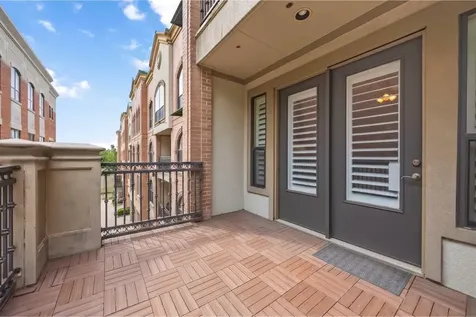 2299 Lone Star Drive 327 Sugar Land TX 77479
