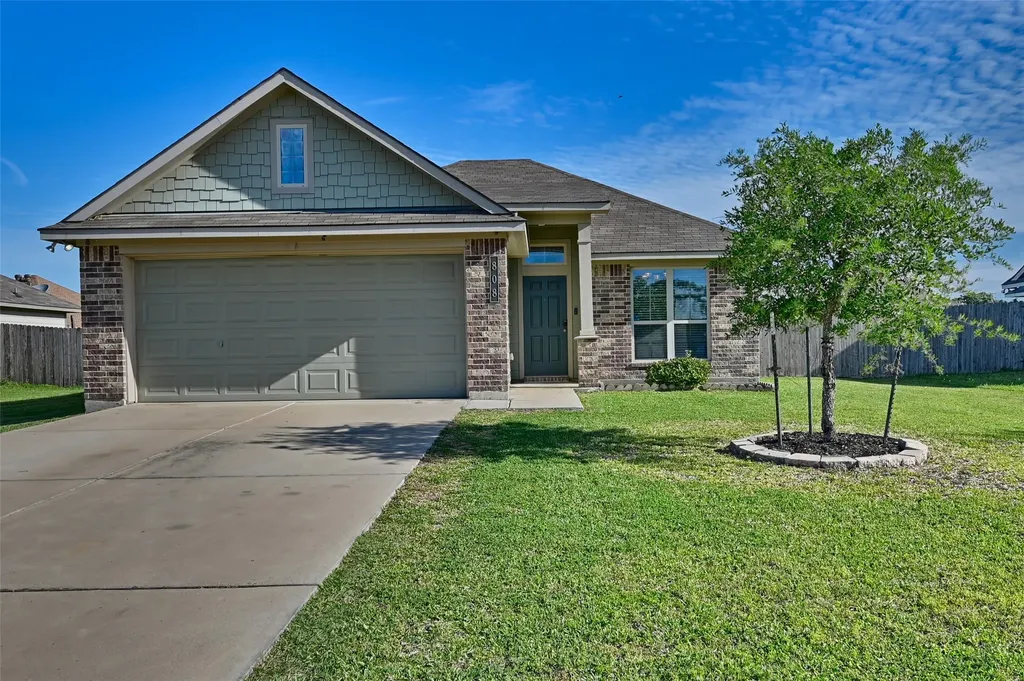 808 Mockingbird Street Navasota TX 77868