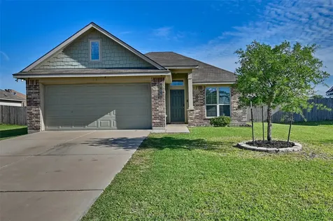 808 Mockingbird Street Navasota TX 77868