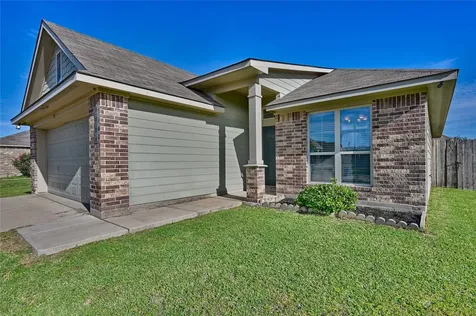 808 Mockingbird Street Navasota TX 77868