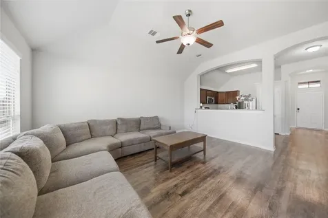 808 Mockingbird Street Navasota TX 77868