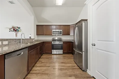 808 Mockingbird Street Navasota TX 77868
