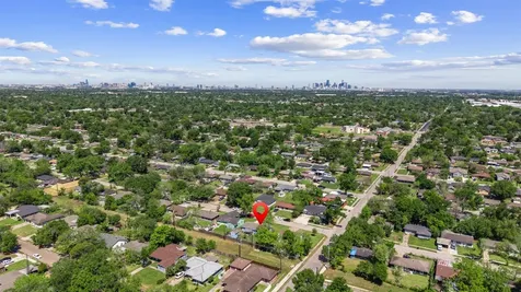 5874 Beldart Street Houston TX 77033