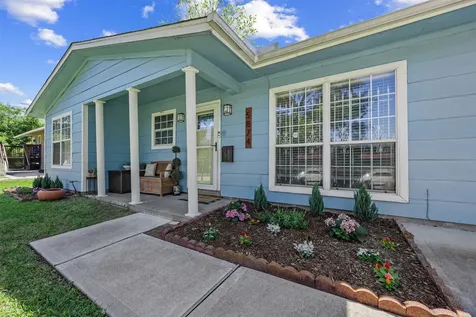 5874 Beldart Street Houston TX 77033