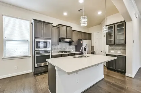 1504 Peyton Oaks Place Houston TX 77043