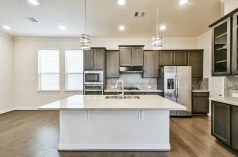 1504 Peyton Oaks Place Houston TX 77043