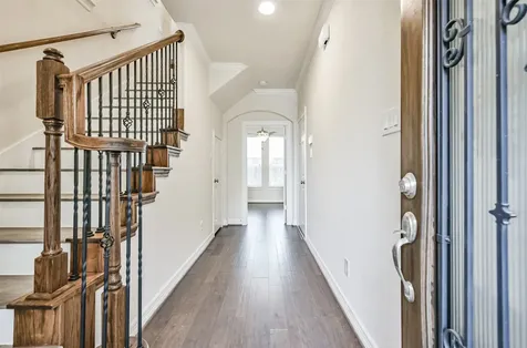 1504 Peyton Oaks Place Houston TX 77043