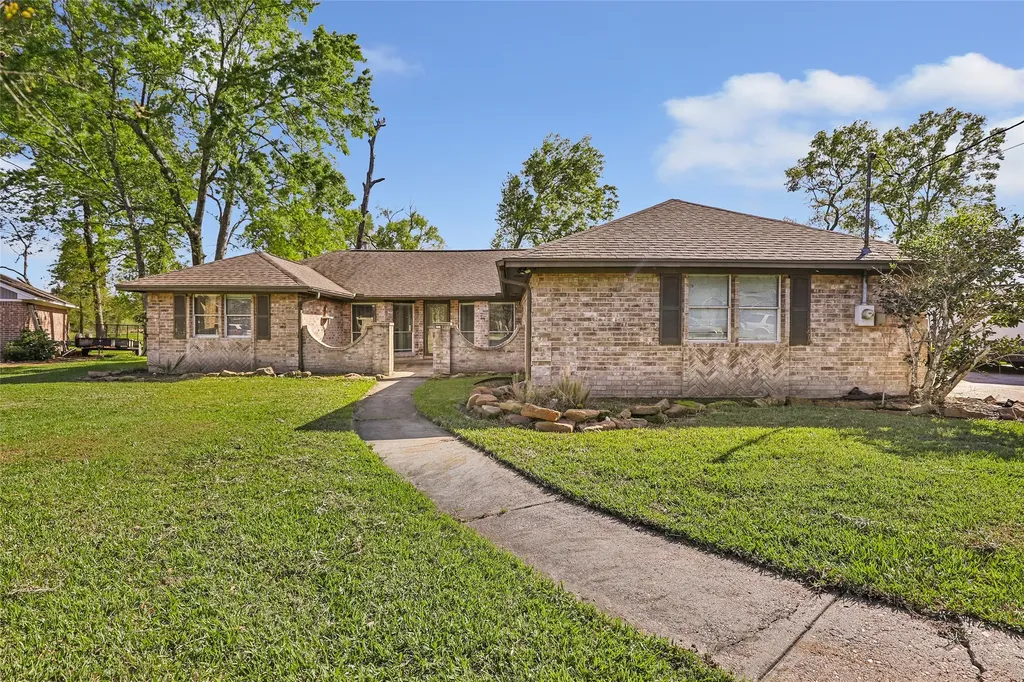 21203 Papoose Court Crosby TX 77532