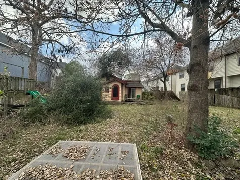 1418 W 24th Street Houston TX 77008