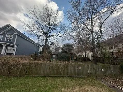 1418 W 24th Street Houston TX 77008