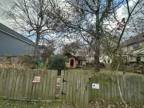 1418 W 24th Street Houston TX 77008