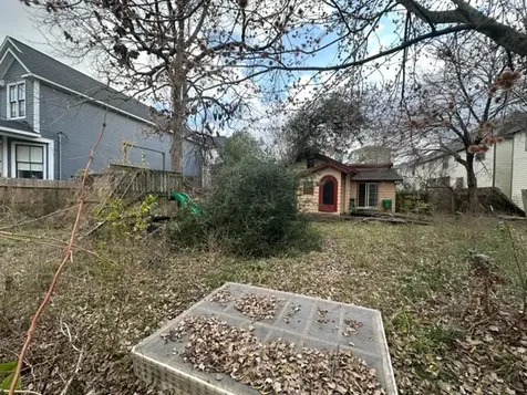 1418 W 24th Street Houston TX 77008