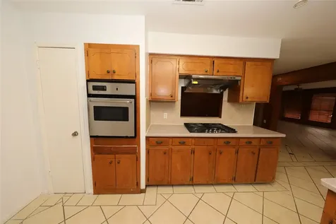 8519 Leader Street Houston TX 77036