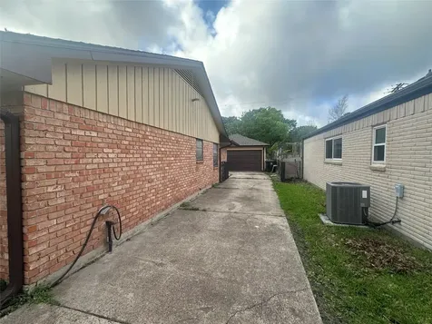 8519 Leader Street Houston TX 77036