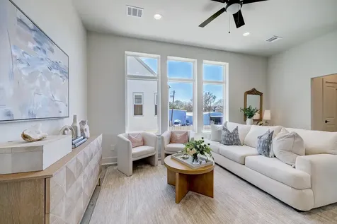 5242 Texas Street Houston TX 77011